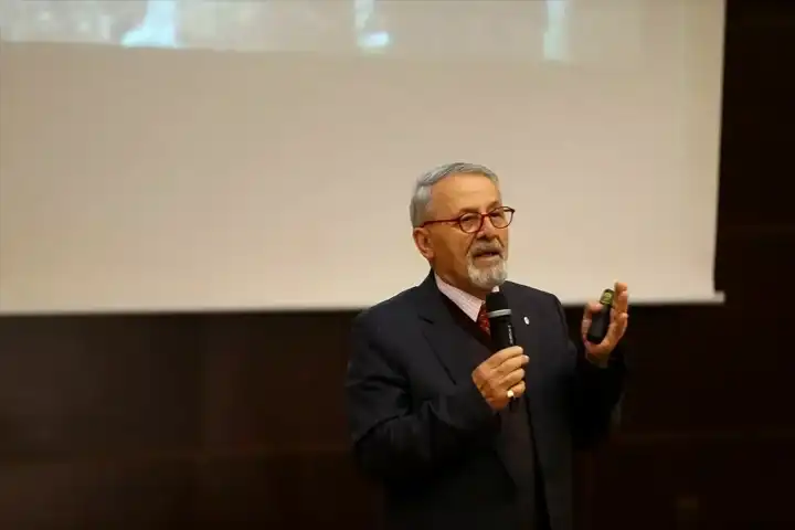 Görür: Çanakkale'nin Zemini Çürük, Depreme Hazırlıklı Değil!